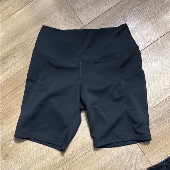 Nike One shorts - Picture 1 of 3